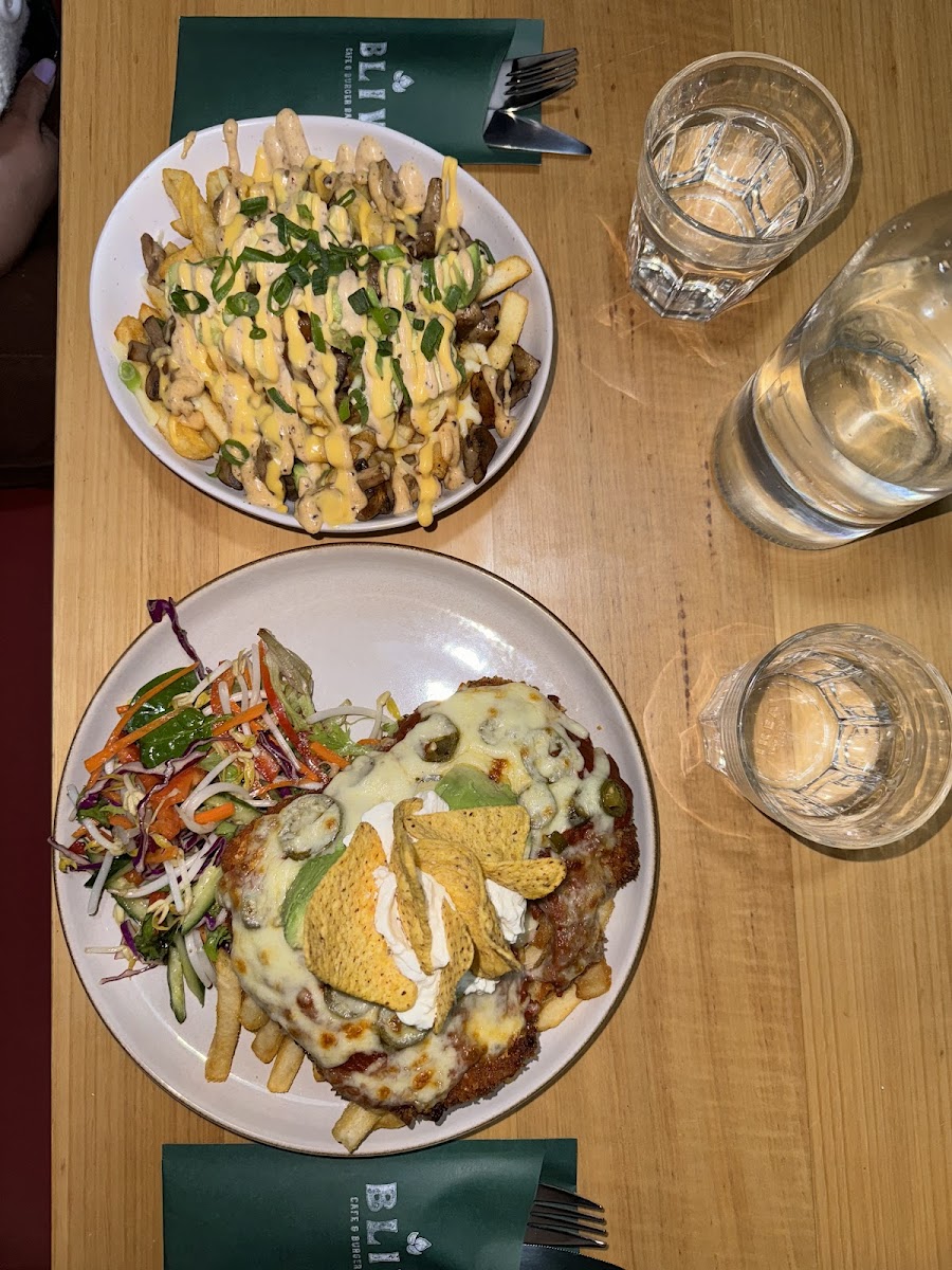 Bliv Cafe & Burger Bar-9